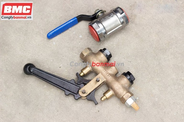 Van cầu nâng 1 trụ rửa xe ô tô