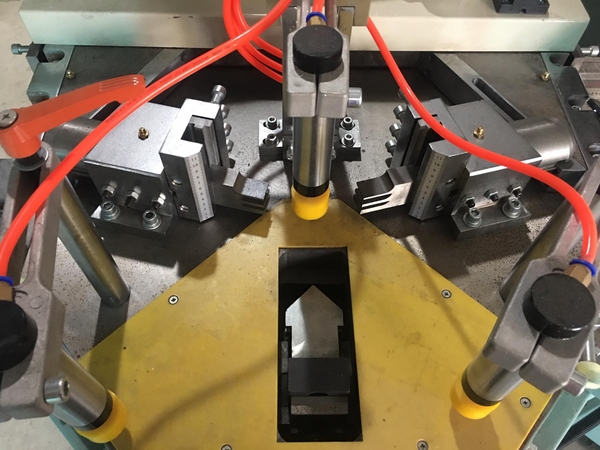 KỸ THUẬT ÉP GÓC CỬA NHÔM ( VIDEO)