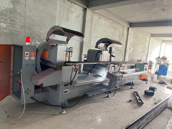 MÁY CẮT CNS Y550 NHẬP KHẨU 2025