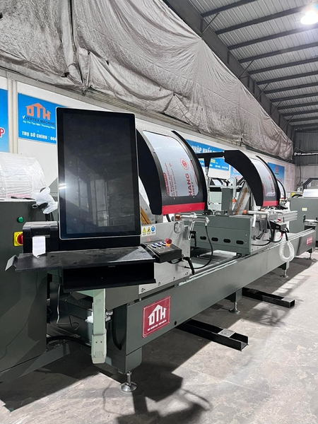 MÁY CẮT CÔNG NGHỆ MỚI CNC NGOẠI TUYẾN