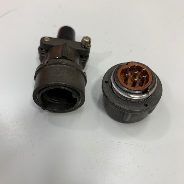 Đầu Jack 2РМТ18КПЭ7Ш1В1В Russia Circular Connector 7 Pin Female For The ...