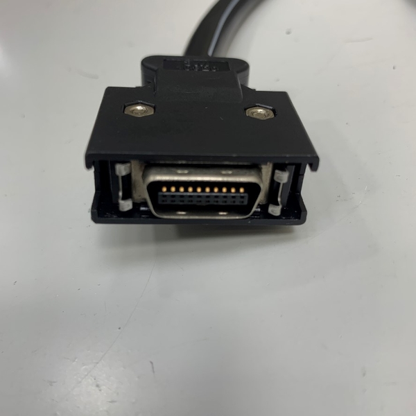 Cáp MDR 36 Pin Male to MDR 20 Pin Male Connector 3M With Latch Clip Dài ...