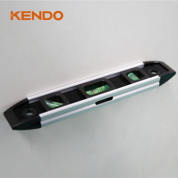Thước thủy nhựa có từ kích thước 9 inch 225mm Kendo - 35218