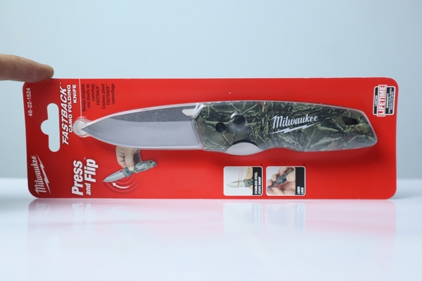 Dao gấp gọn camo MILWAUKEE 48-22-1524