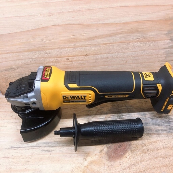 Máy mài góc 125mm dùng pin 20Vmax Dewalt DCG413B (không pin sạc)