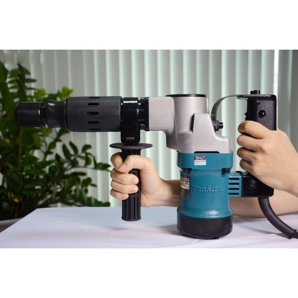 Máy đục bê tông 7.6J dùng điện 900W Makita HM0810TA