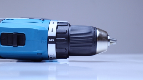 Máy khoan vặn vít dùng Pin (18V) Makita DF488DWAE
