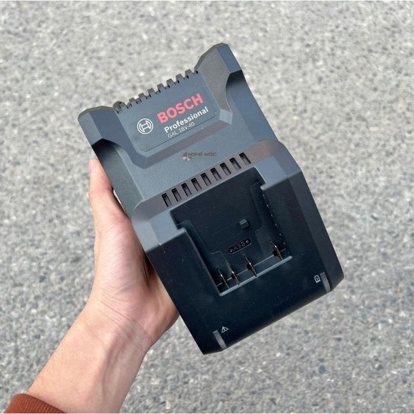 Sạc nhanh GAL 18V-40 (14.4V-18V) Bosch 1600A019RJ