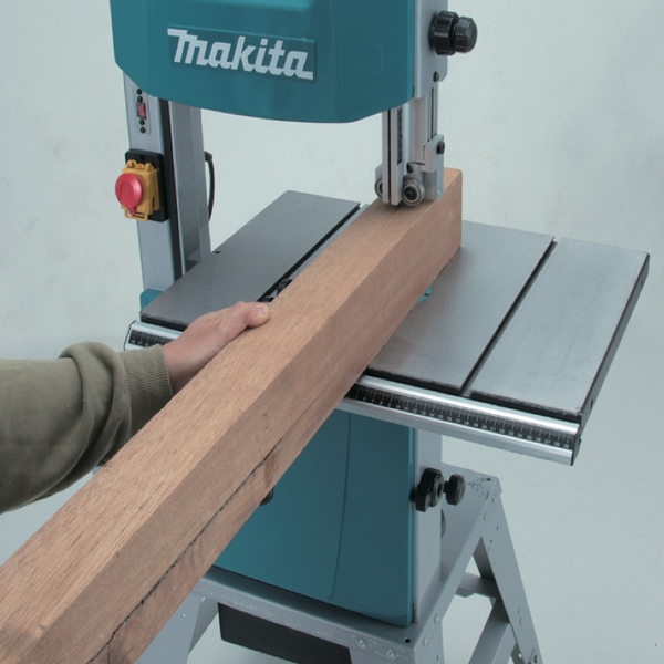 Máy cưa bàn 165/305mm dùng điện 900W Makita LB1200F