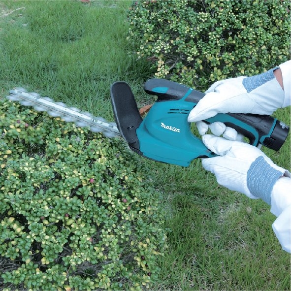 Máy tỉa hàng rào 200mm dùng pin 10.8V Makita UH200DZ (không pin sạc)