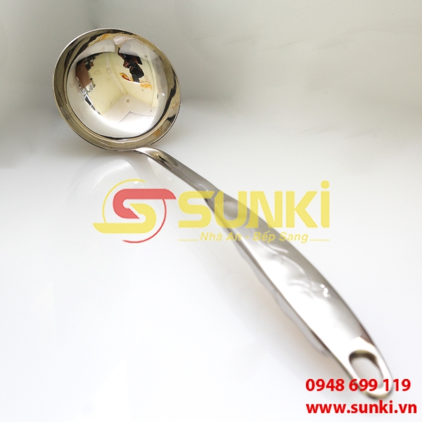 Muôi Inox cỡ trung | Công ty CP Thiết bị & Dụng cụ Bếp Sunki Việt Nam
