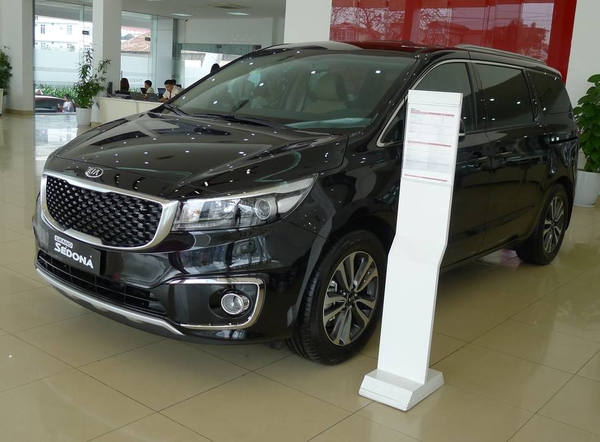 Cho thuê xe 7 chỗ Kia Sedona 2019