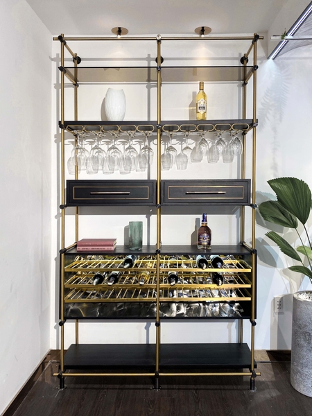 Hệ kệ tủ trưng bày rượu (Wine Bar Bespoke Furniture)