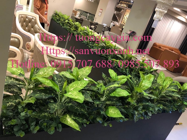 trang-tri-buc-cay-gia-tai-showroom-20-cat-linh