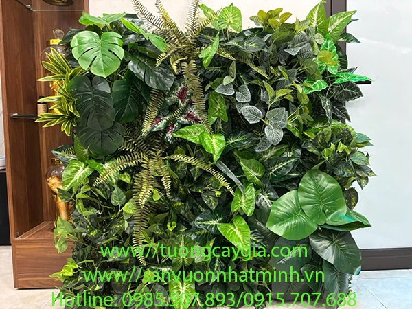 trang-tri-vach-tuong-cay-nhan-tao-tai-quang-tri
