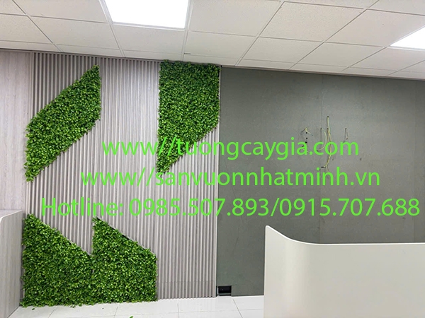 thi-cong-tuong-co-la-che-xanh-muot-cho-khong-gian-van-phong-toa-nha-mipec-tay-so