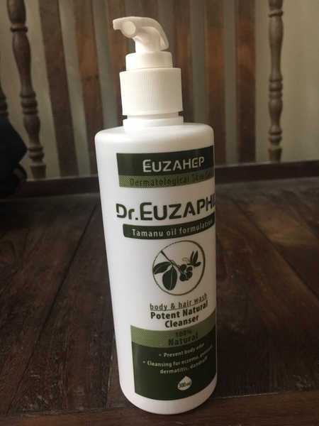 sua-tam-goi-dau-mu-u-dr-euzaphil-potent-natural-cleanser-300ml