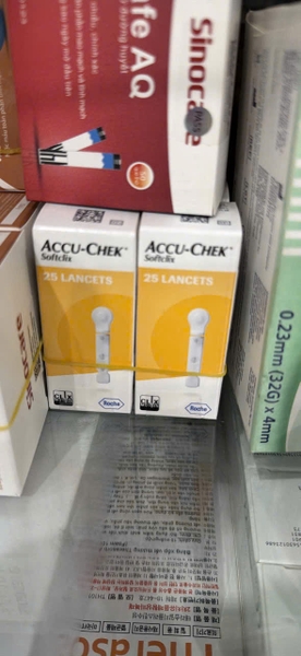 accu-check-softclix-kim-lay-mau-25-que