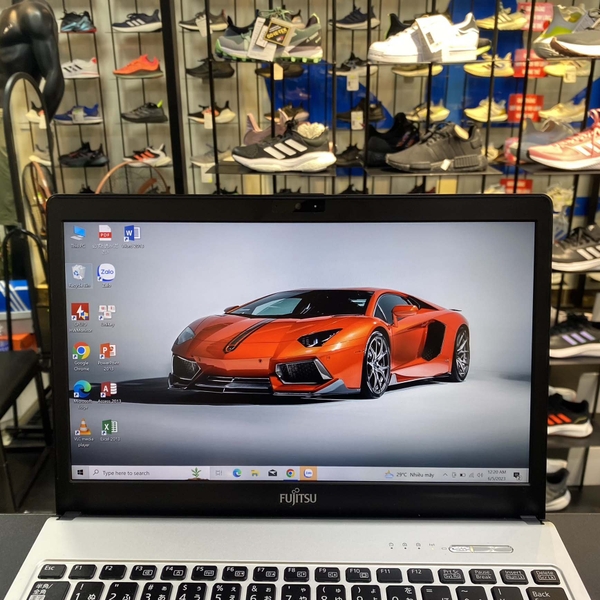 富士通S937/R 7300U/8GB/SSD512GB/OfficeDVD69 Fujitsu Lifebook S937 - Notebookcheck.net External Reviews