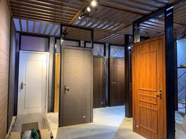 cửa hàng bán cửa chịu nước