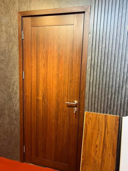 cửa composite
