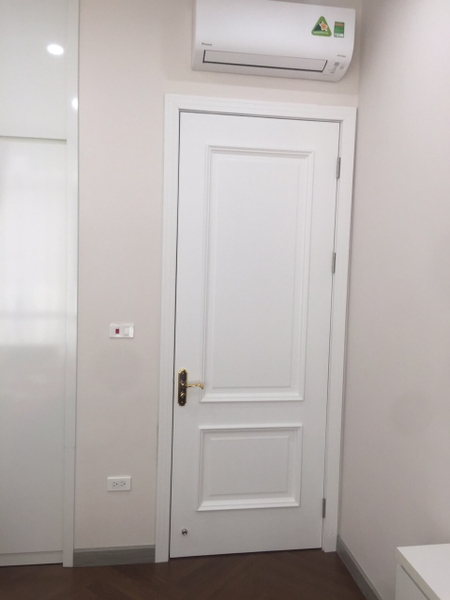 cửa thông phòng composite sơn màu trắng
