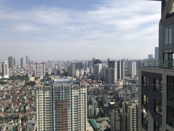 thi công cửa composite tại chung cư