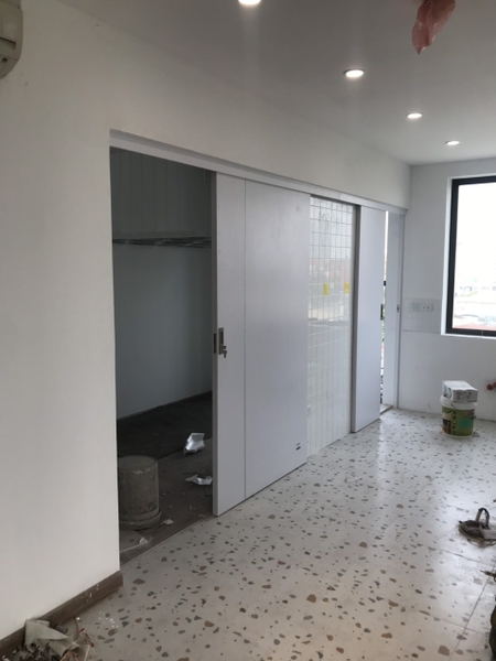 cửa vệ sinh chịu nước