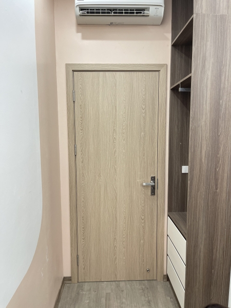 cửa vệ sinh