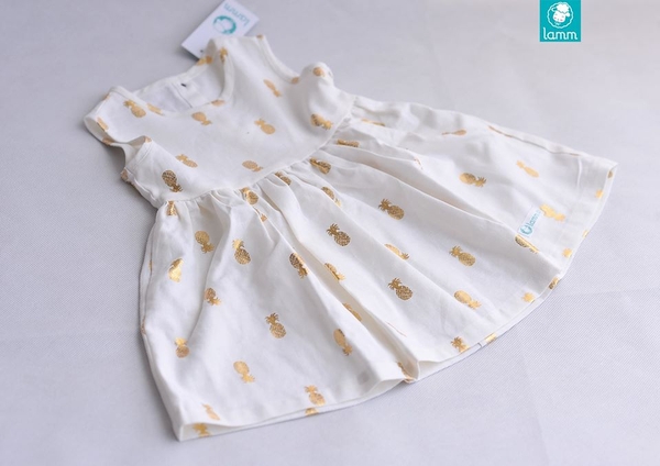 Váy linen trắng quả dứa