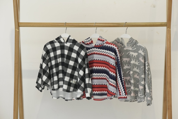 Áo poncho nỉ có mũ