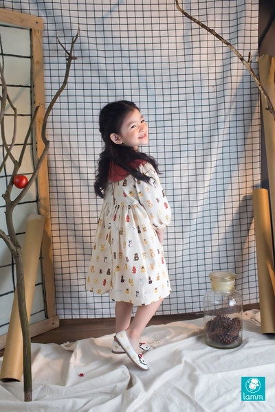 Váy thô cổ 3 khuy đỏ họa tiết cún con PUPPY