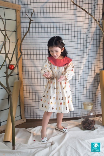 Váy thô cổ 3 khuy đỏ họa tiết cún con PUPPY