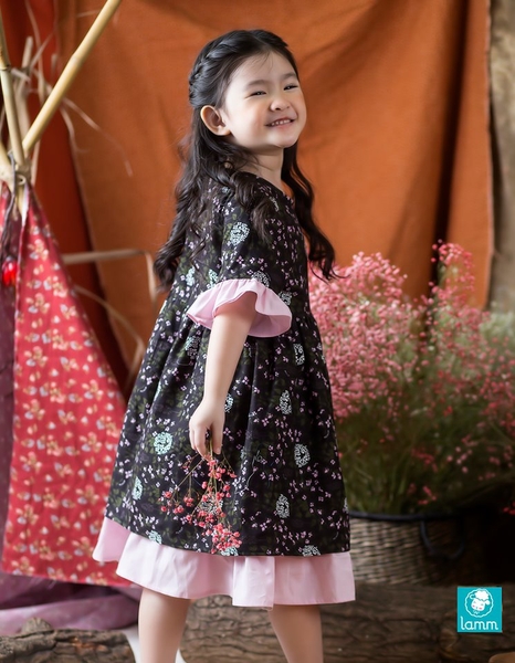 Váy bé gái Váy thô cào bông thân hoa đen tay lỡ bèo hồng