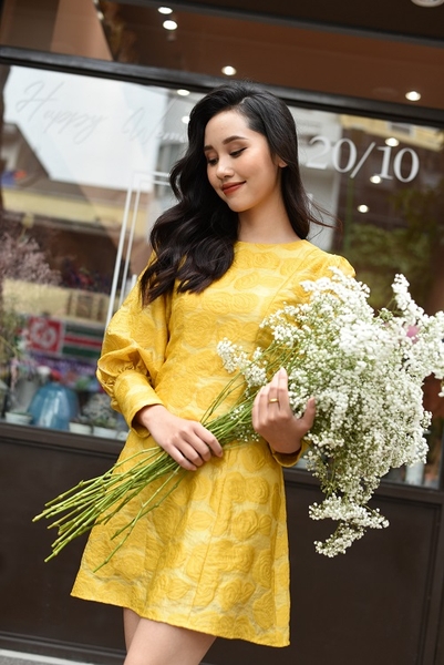 Váy tơ Ý hoa tay dài măng séc dài SUNSHINE