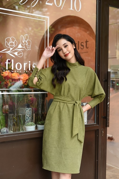 Váy nhung cổ cao đai eo xanh PPAN