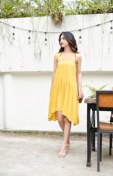 Váy linen hai dây chéo đuôi cá dài vàng	MIMOSA