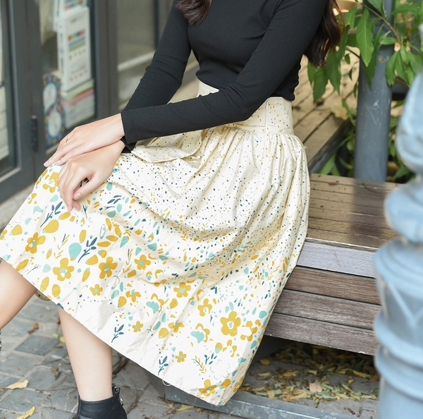 Chân váy thô hoa vàng Linne'