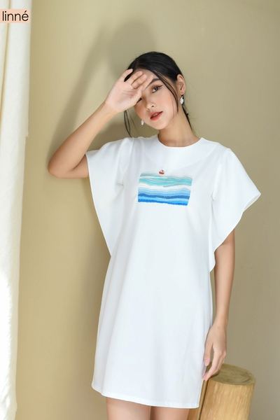 Váy trắng thêu sóng biển thuyền cam Linné