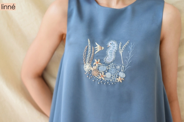 Váy lụa hai da thêu cá ngựa Linné