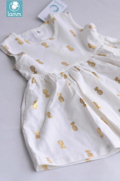 Váy linen trắng quả dứa