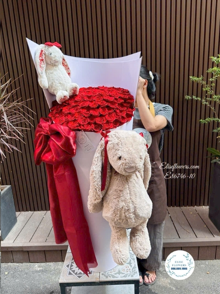 Bó hoa hồng đỏ khổng lồ làm quà cầu hôn và sinh nhật tại Hà Nội | Elise Flowers