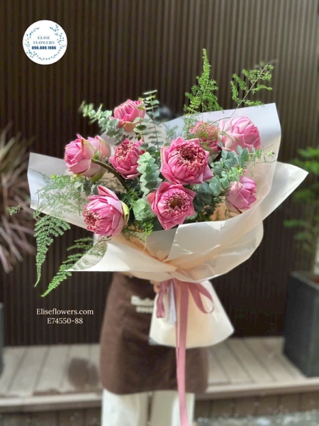 Bó hoa sen hồng tặng bạn gái ở Cầu Giấy, Hoàn Kiếm | Elise Flowers