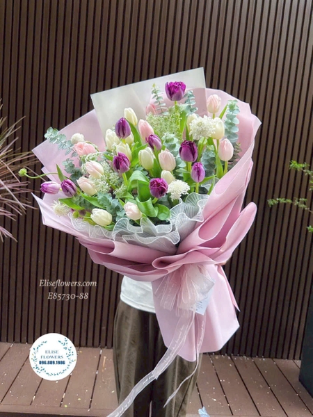 Bó hoa tulip tím mix tặng bạn gái tại Cầu Giấy | Elise Flowers