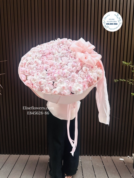 Đặt mua bó hoa hồng chùm plume tặng bạn gái, người yêu tại Hà Nội