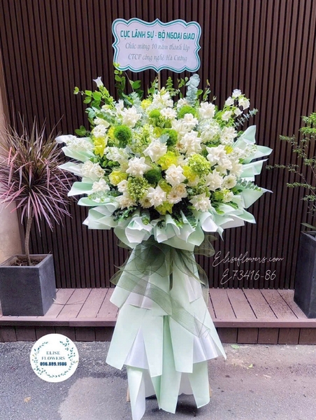 Kệ Hoa Tươi Xanh Lá Tặng Khai Trương Tại Hà Nội | Elise Flowers