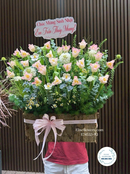 Hộp hoa tulip hồng tặng 20/10 phối hoa cao cấp | Elise Flowers