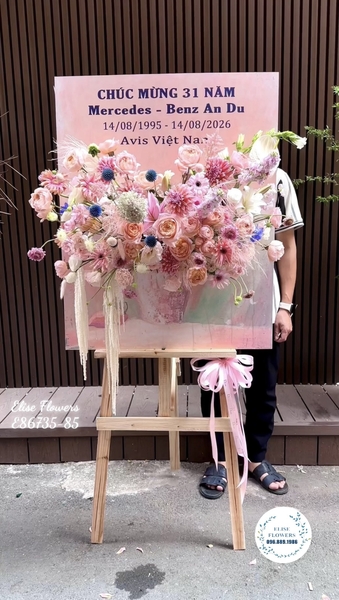 Kệ hoa chúc mừng cao cấp sang trọng ở quận Cầu Giấy, Đống Đa, Ba Đình, Hoàn Kiếm, Hai Bà Trưng, Thanh Xuân...