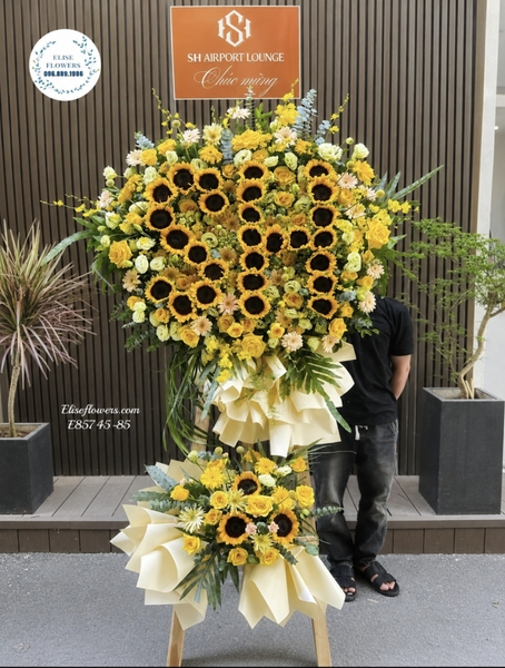 Kệ hoa hướng dương chúc mừng sự kiện, kỷ niệm thành lập công ty, khai trương, hội nghị, hội thảo cao cấp, sang trọng tại Hà Nội | Elise Flowers