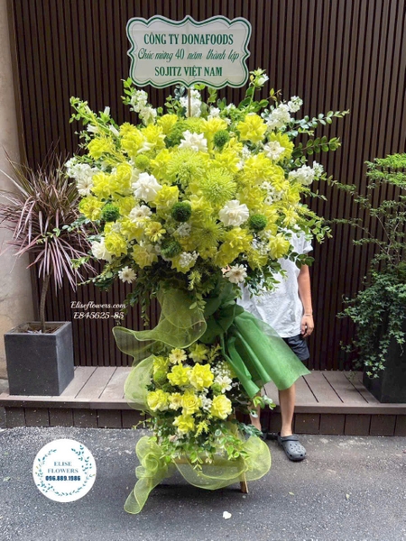 Kệ hoa chúc mừng Doanh Nhân Việt Nam 13/10 tại Hà Nội | Elise Flowers